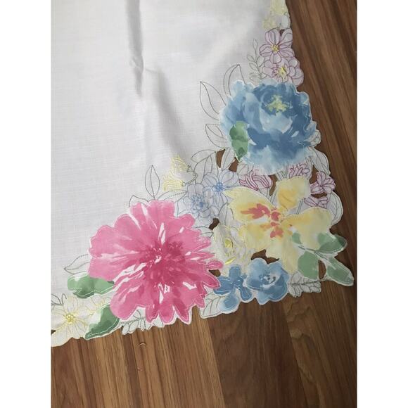 Vintage Embroidered Tablecloth Linen Scalloped Edges XL 103 X59 Floral cottage - Picture 4 of 9